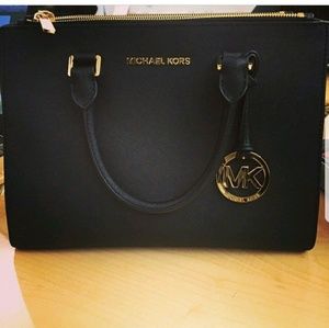 Meet your Posher, Areli